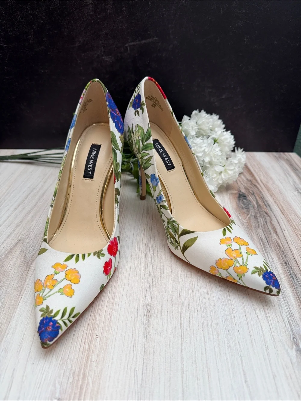 NINE WEST Fresh Floral Pumps Size 7.5